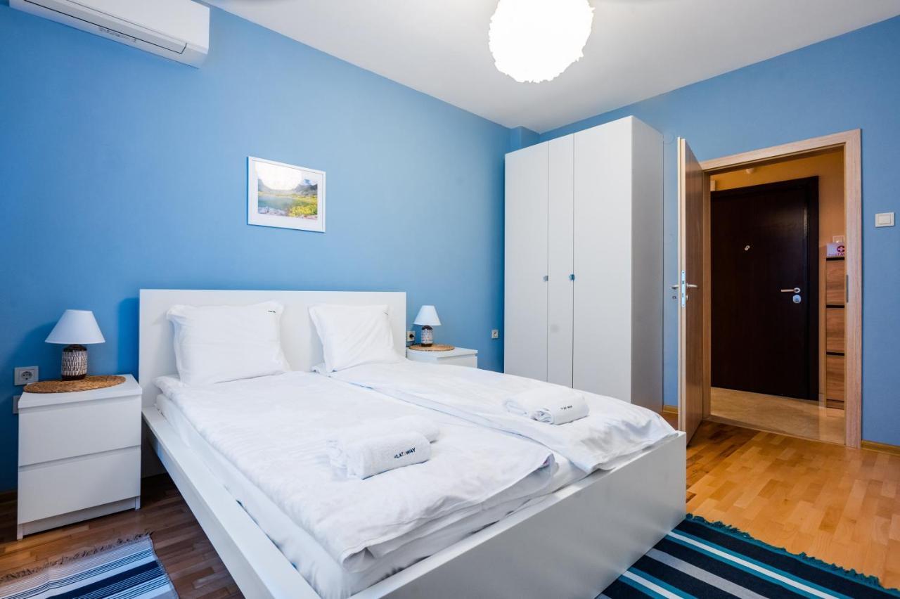 Apartament Cozy And Colorful 2bd Flat With Location