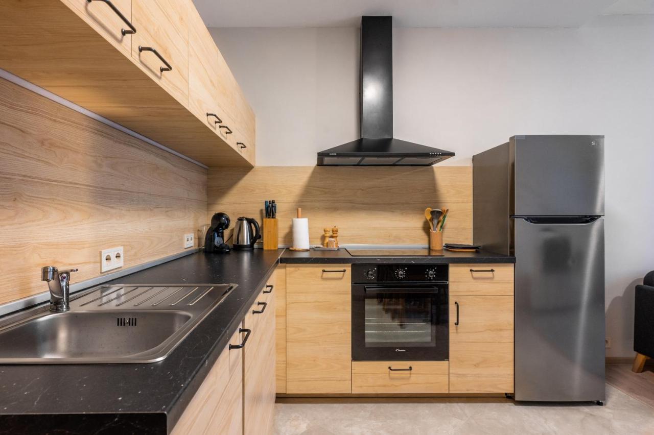 Cozy And Colorful 2bd Flat With Location *